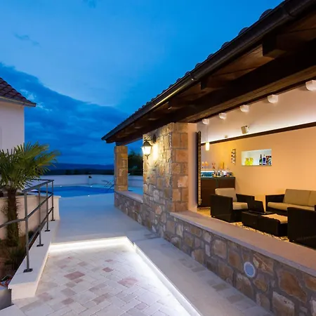 Jasmine * Dol (Hvar)